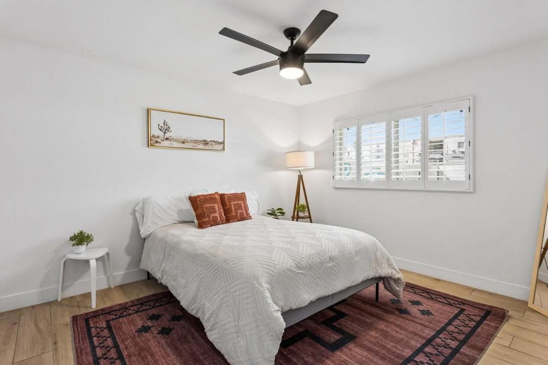 Real Estate Picture 17