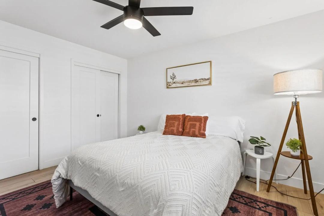 Real Estate Picture 20