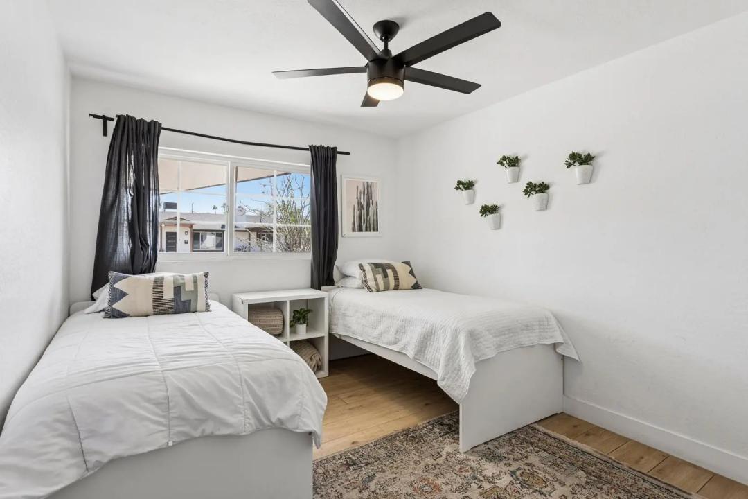 Real Estate Picture 25