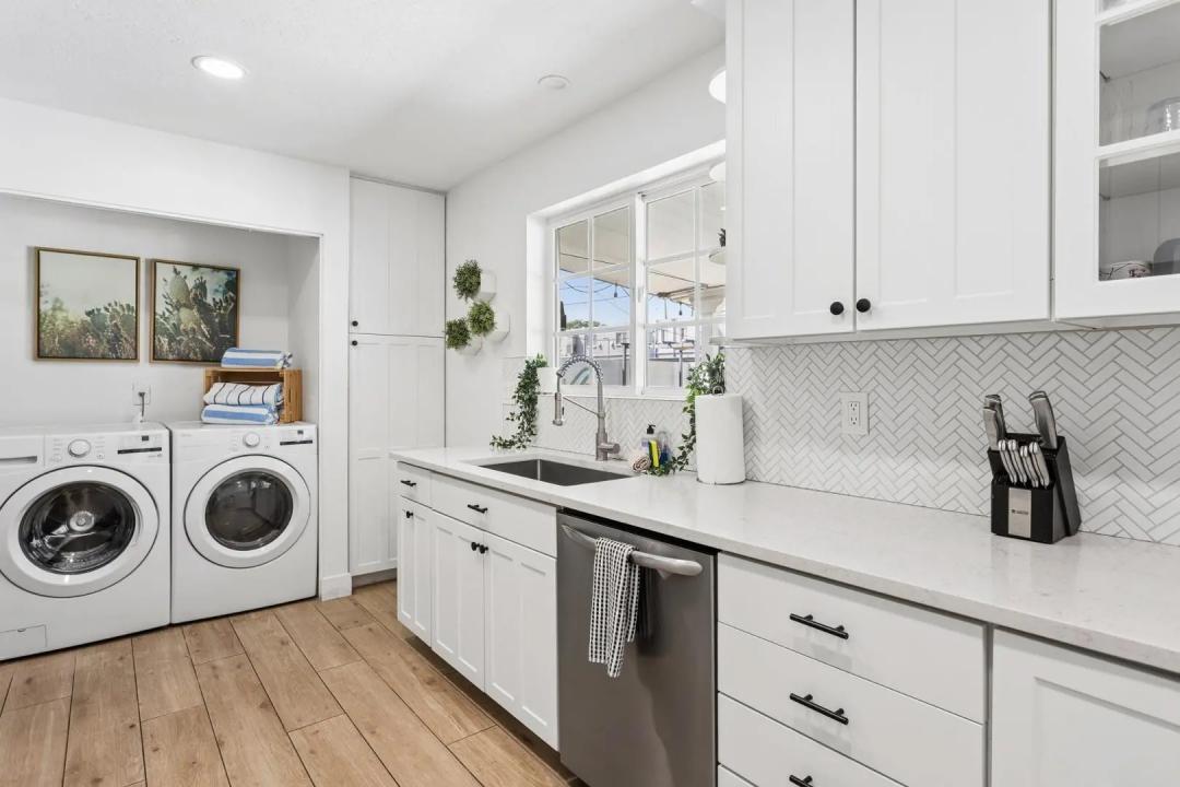 Real Estate Picture 8