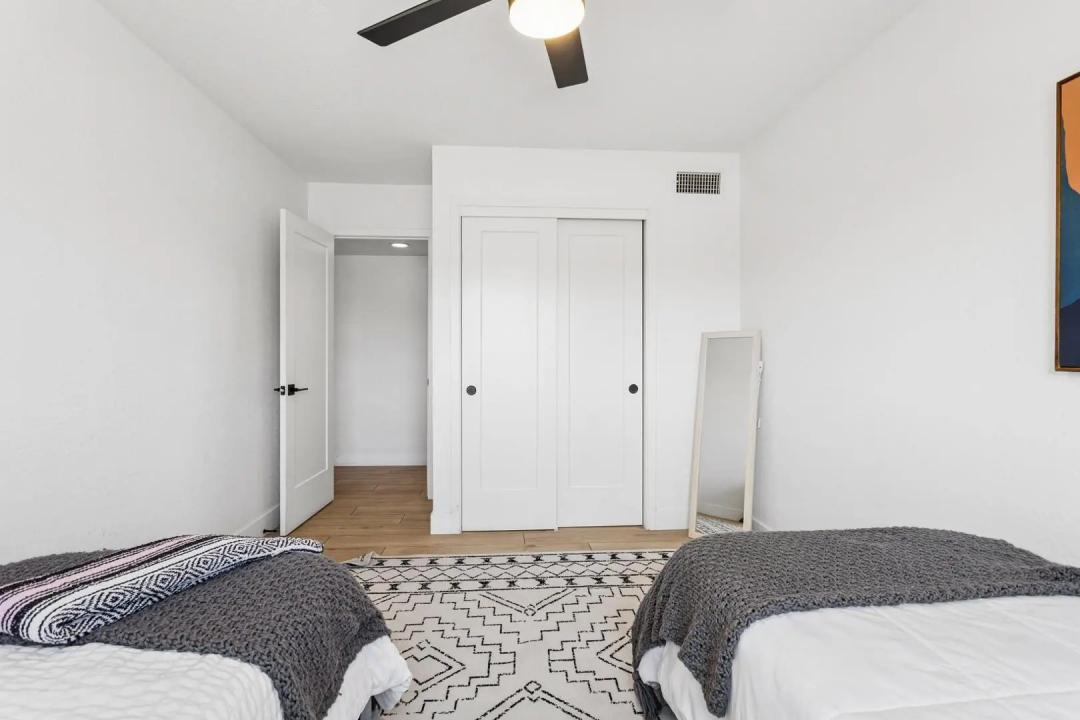 Real Estate Picture 20