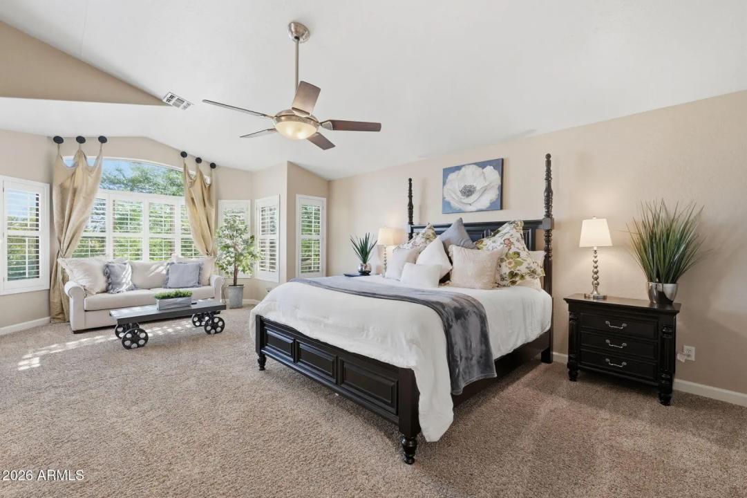 Real Estate Picture 16