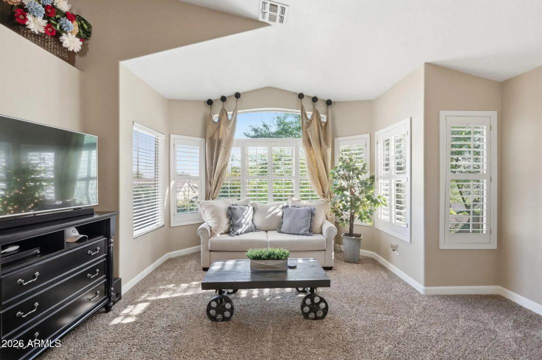 Real Estate Picture 17