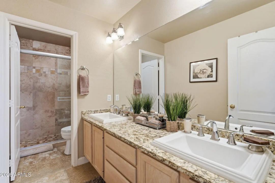 Real Estate Picture 24