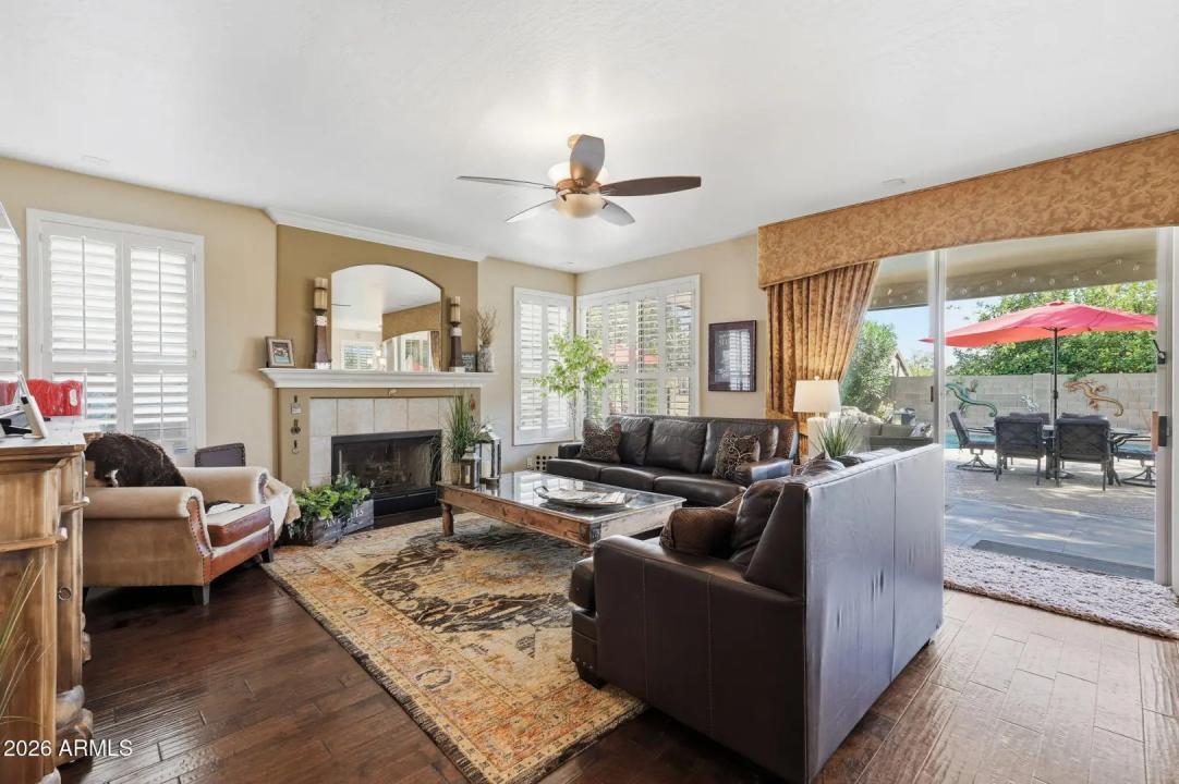 Real Estate Picture 5
