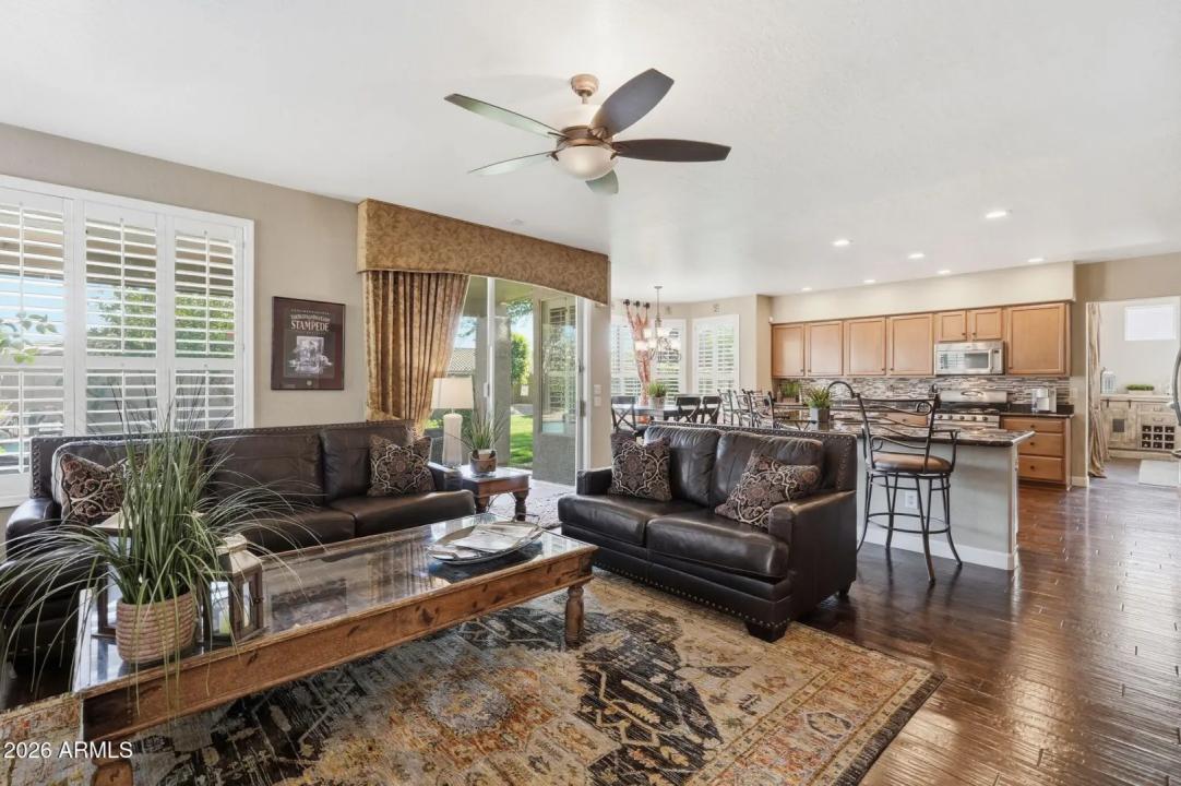 Real Estate Picture 7