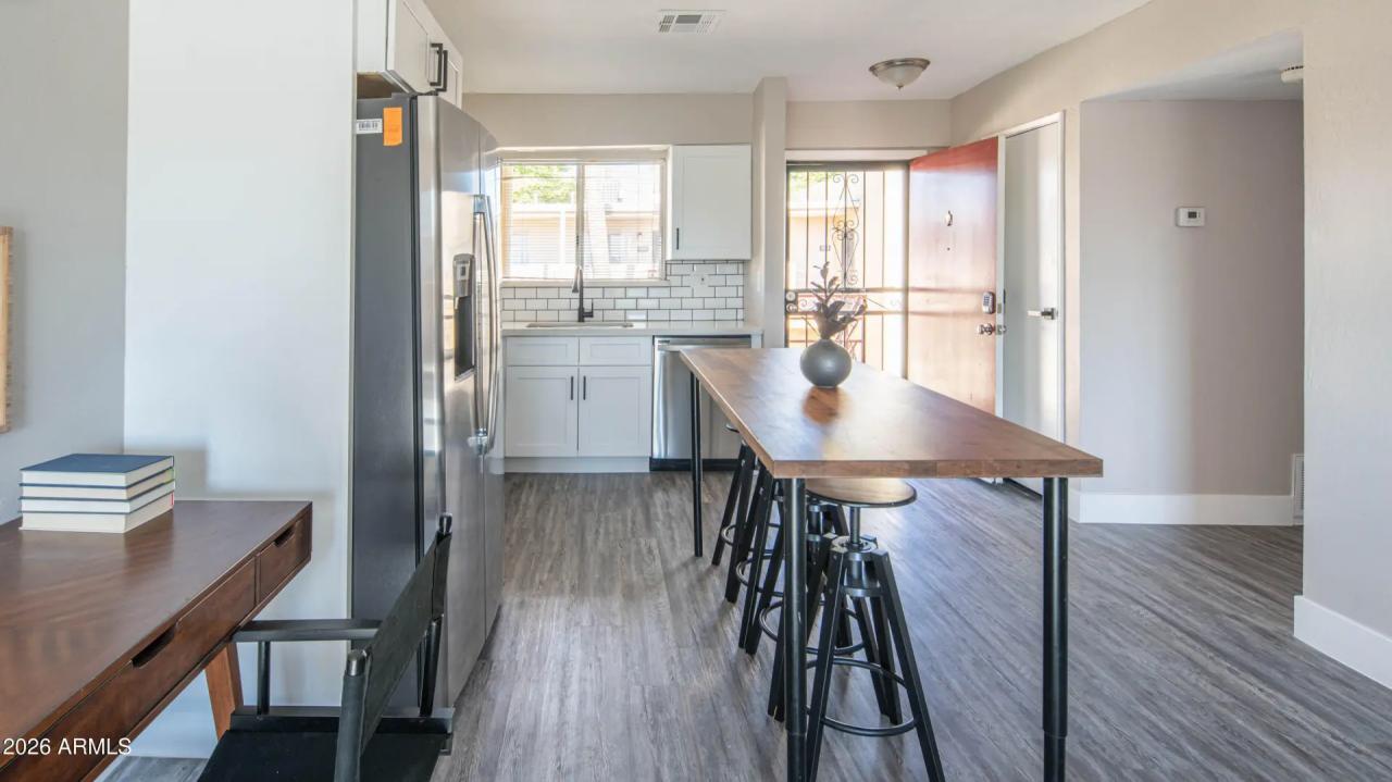 Real Estate Picture 6