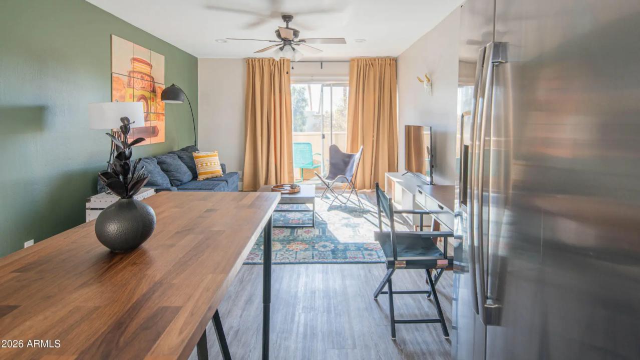 Real Estate Picture 11