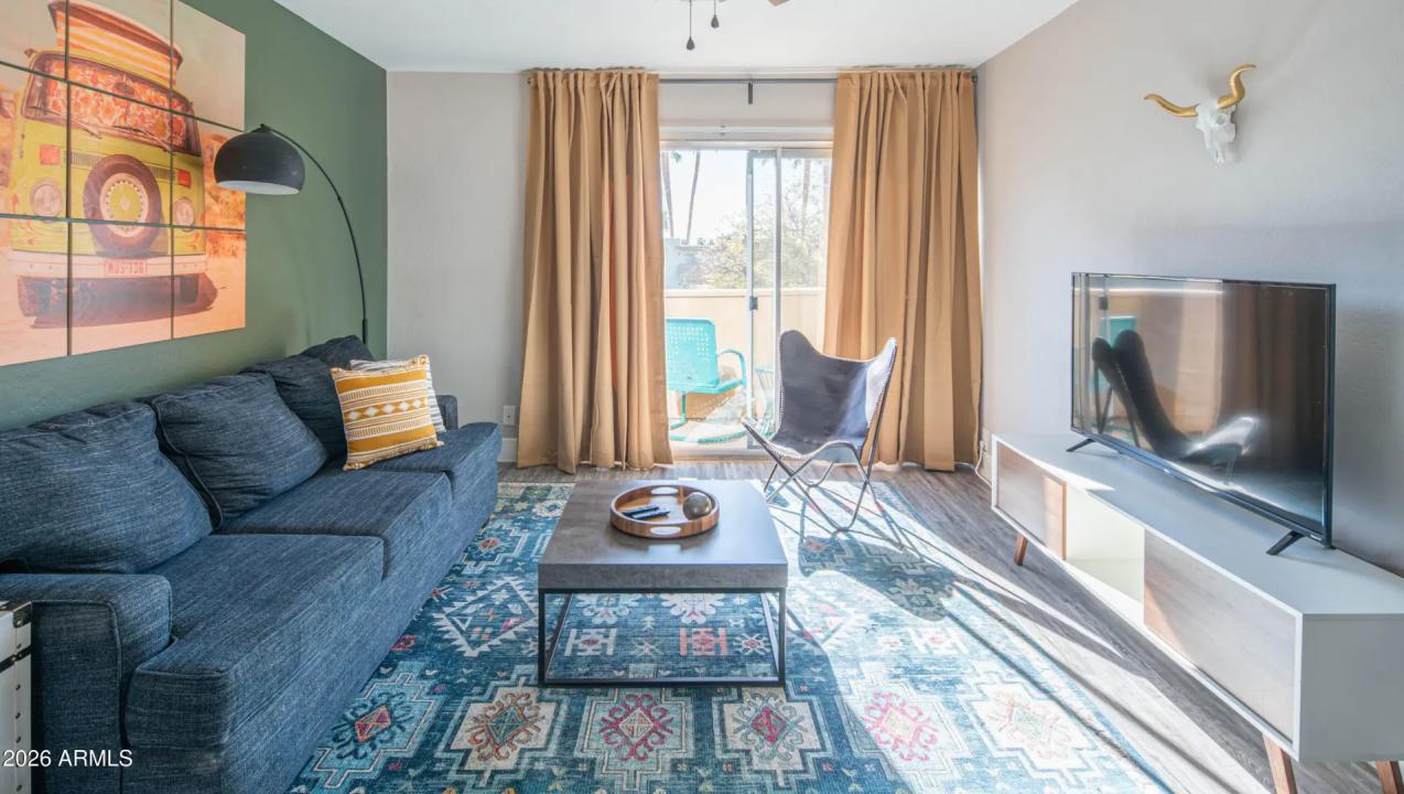 Real Estate Picture 12