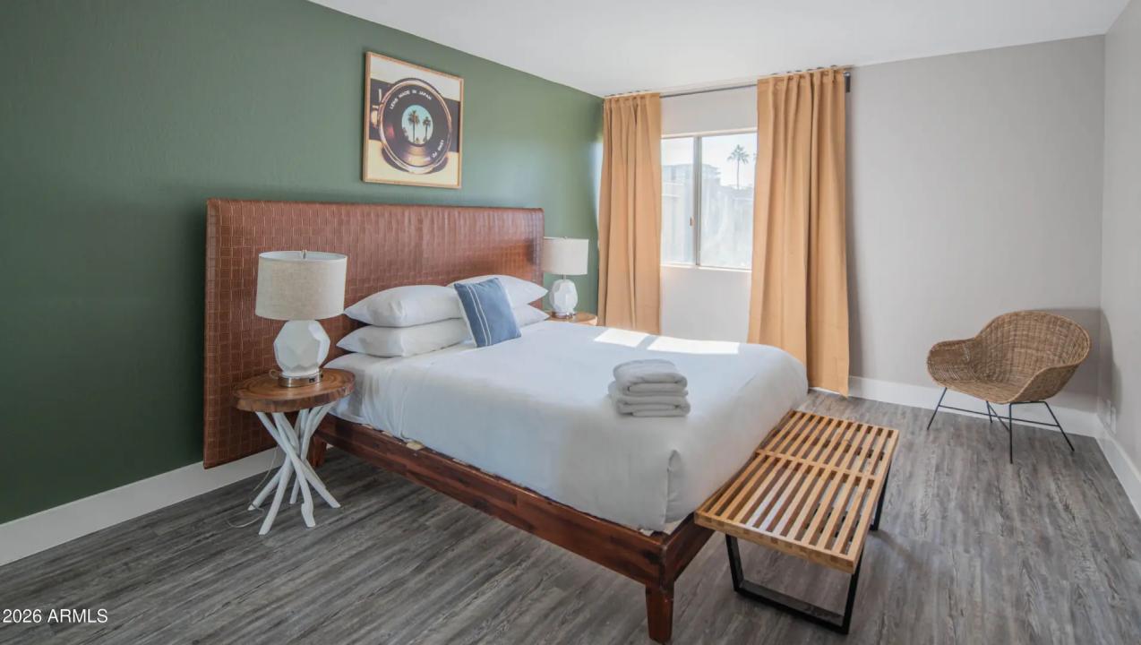 Real Estate Picture 19