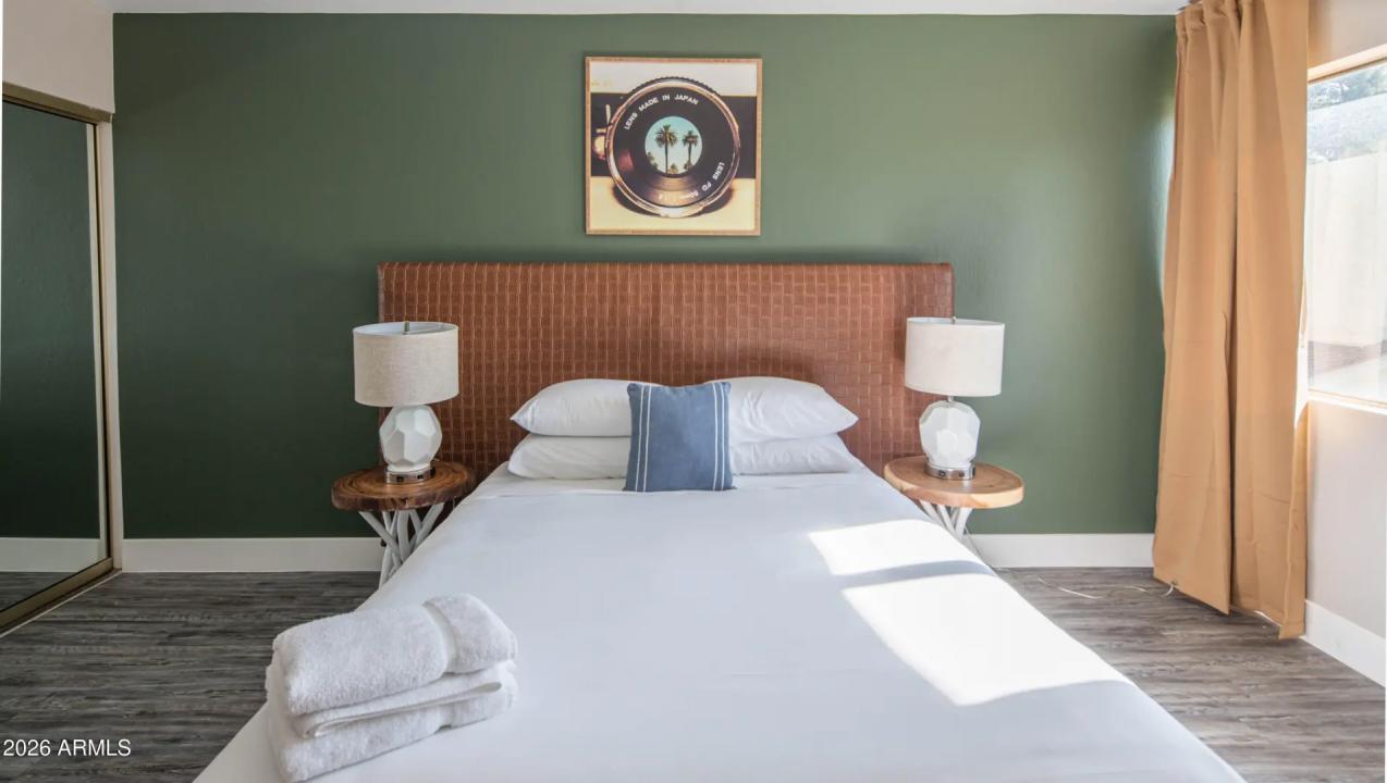 Real Estate Picture 20