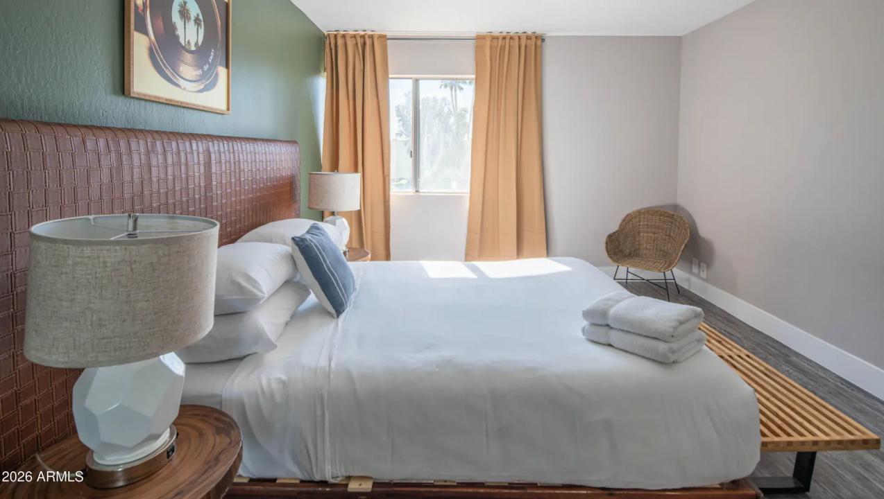 Real Estate Picture 21