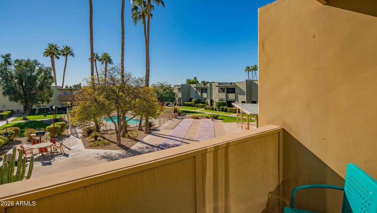 Real Estate Picture 24