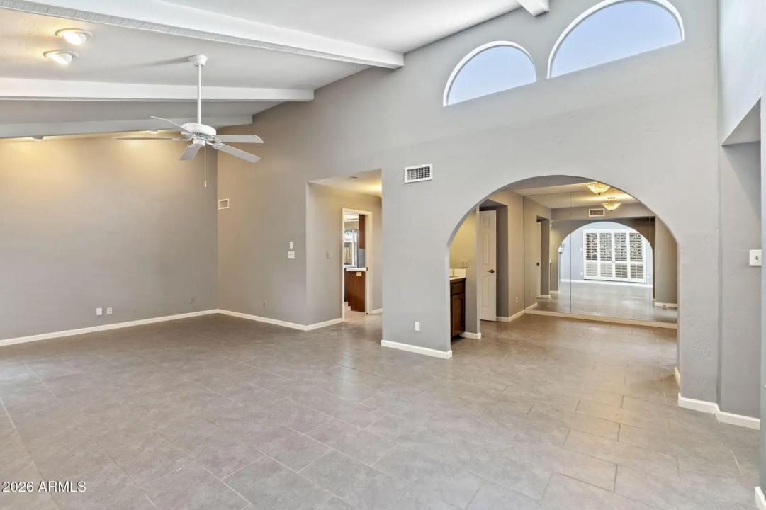 Real Estate Picture 6