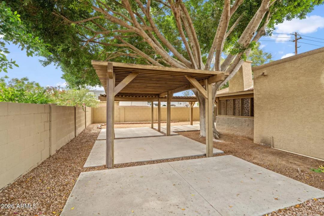 Real Estate Picture 20