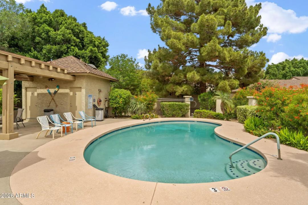 Real Estate Picture 24