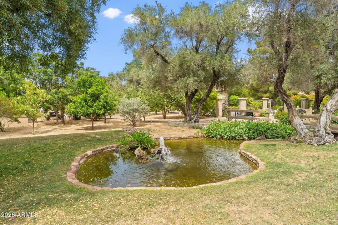 Real Estate Picture 28