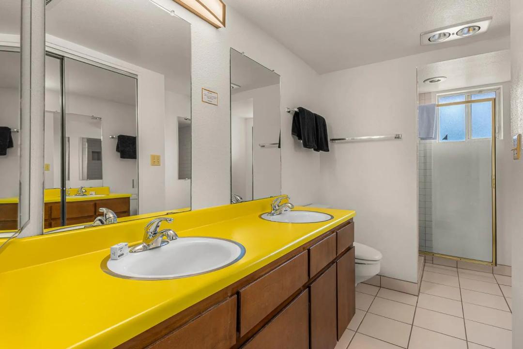 Real Estate Picture 11