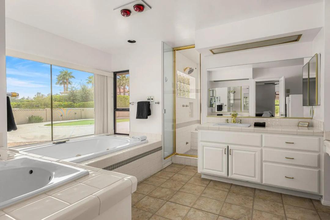 Real Estate Picture 18