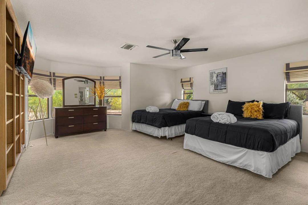 Real Estate Picture 22