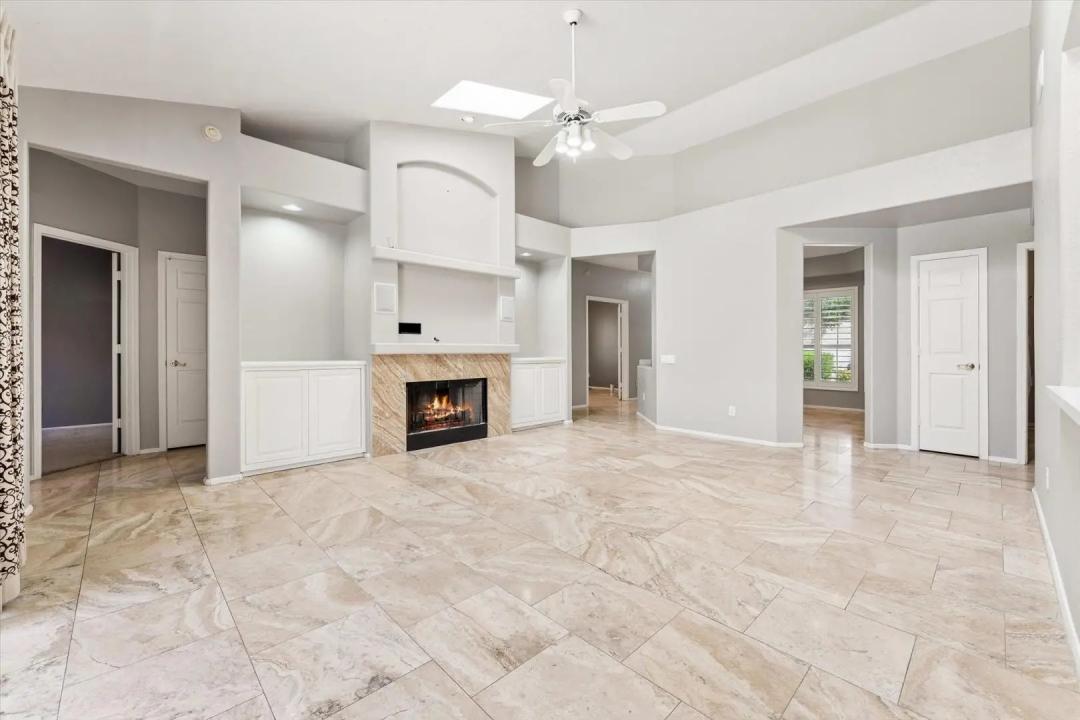 Real Estate Picture 5