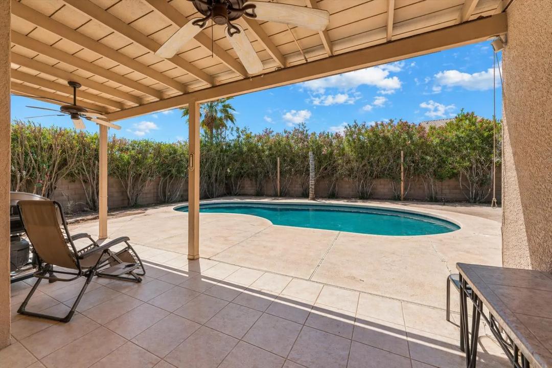 Real Estate Picture 12