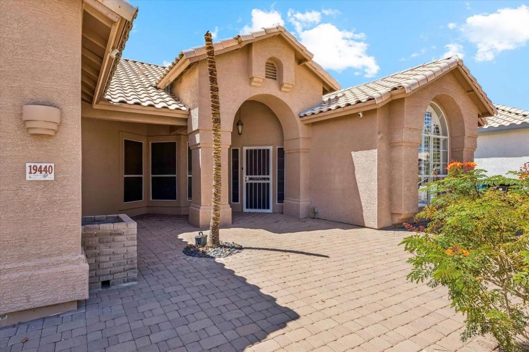 Real Estate Picture 15