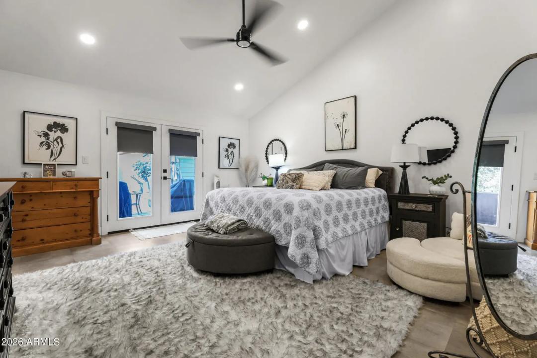 Real Estate Picture 25