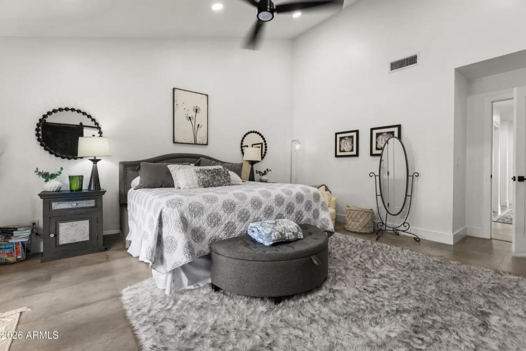 Real Estate Picture 26