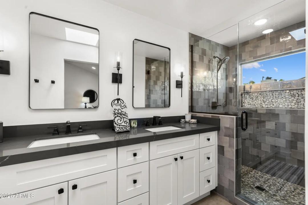 Real Estate Picture 29