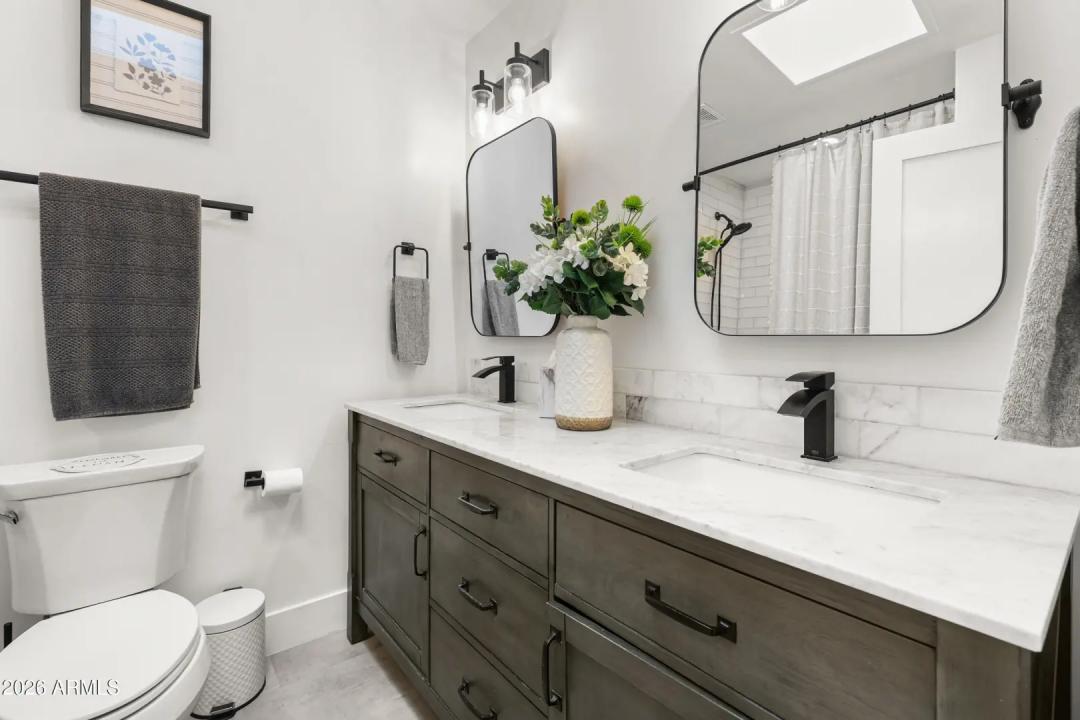 Real Estate Picture 32