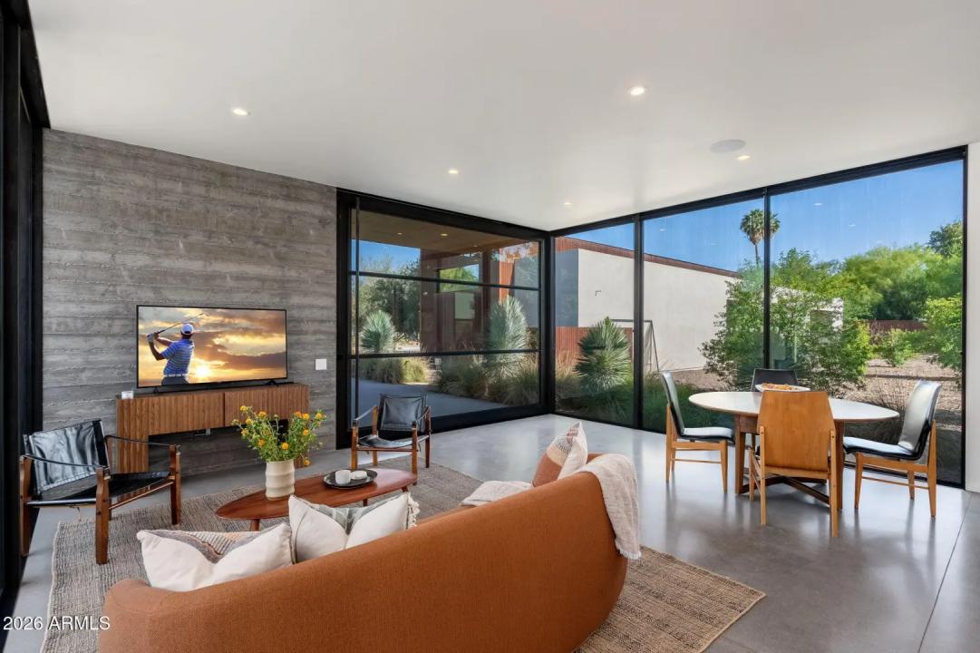 Real Estate Picture 23