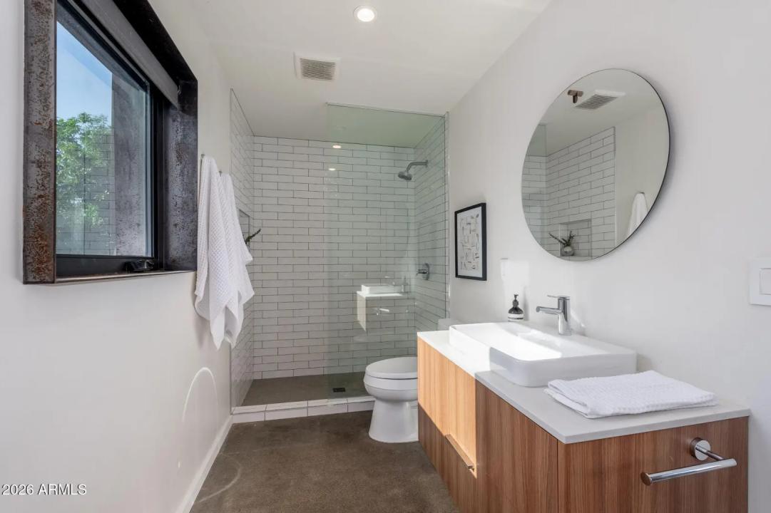 Real Estate Picture 26