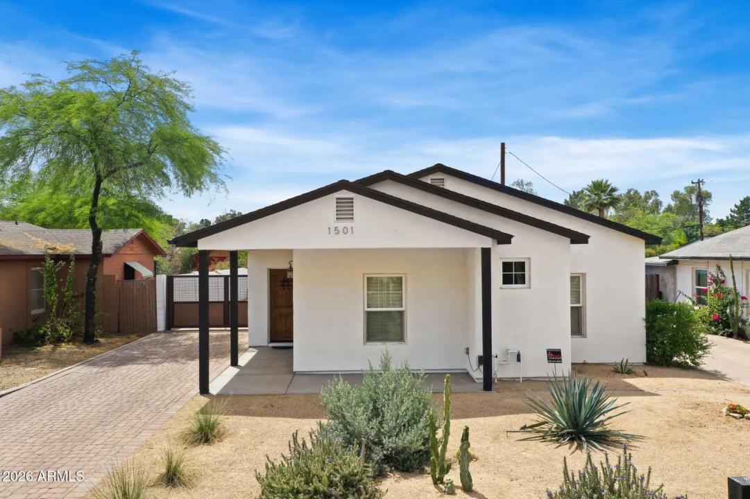 Real Estate Picture 2