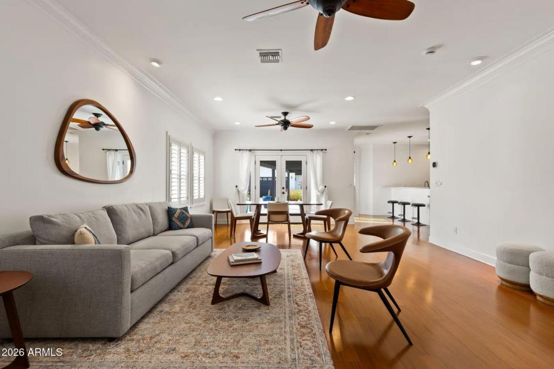 Real Estate Picture 9