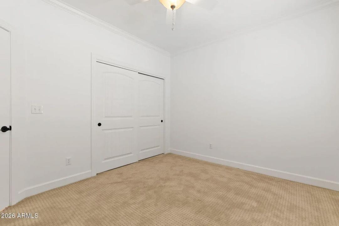 Real Estate Picture 24