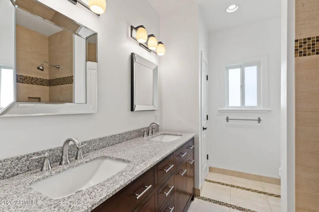 Real Estate Picture 29