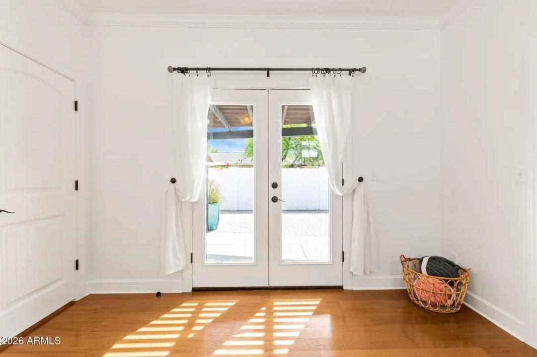 Real Estate Picture 18