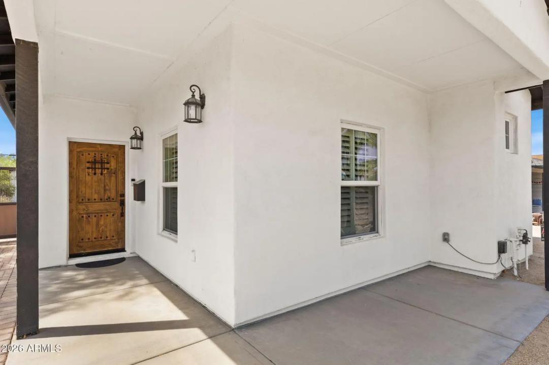 Real Estate Picture 5