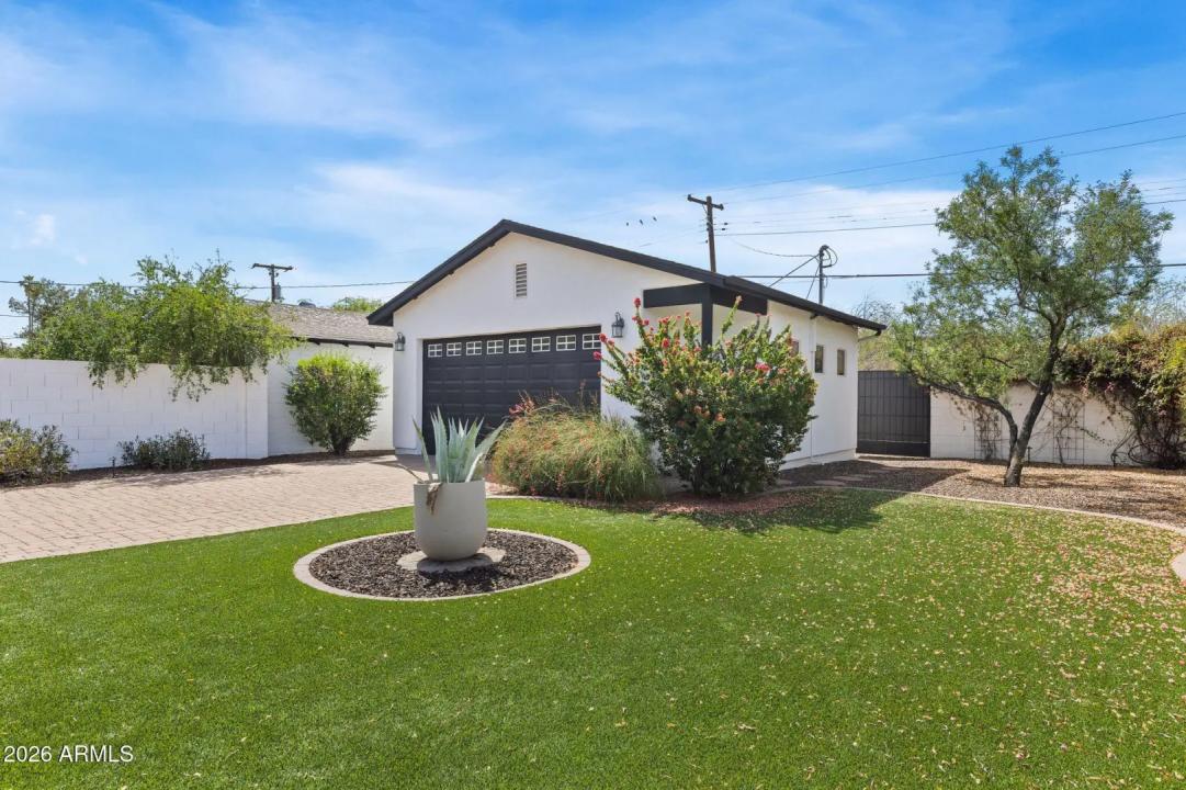 Real Estate Picture 37