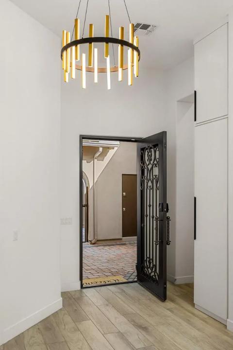 Real Estate Picture 1