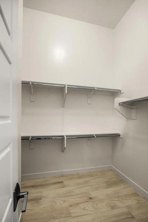 Real Estate Picture 12