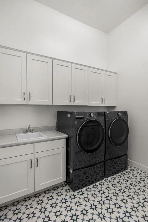 Real Estate Picture 13