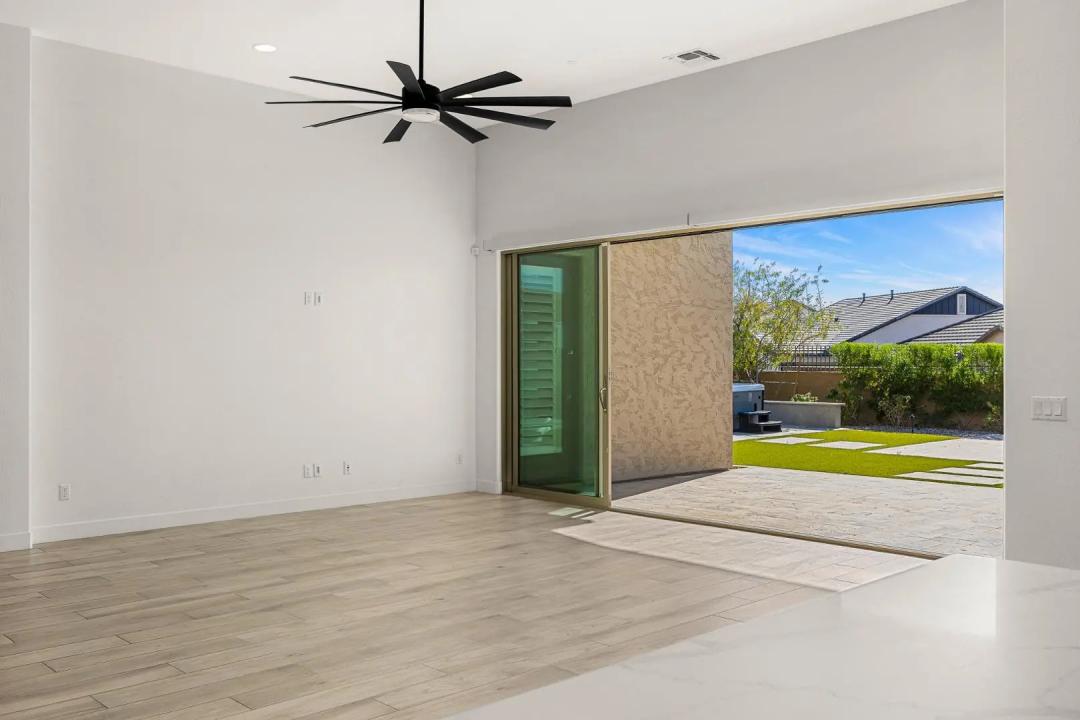 Real Estate Picture 16