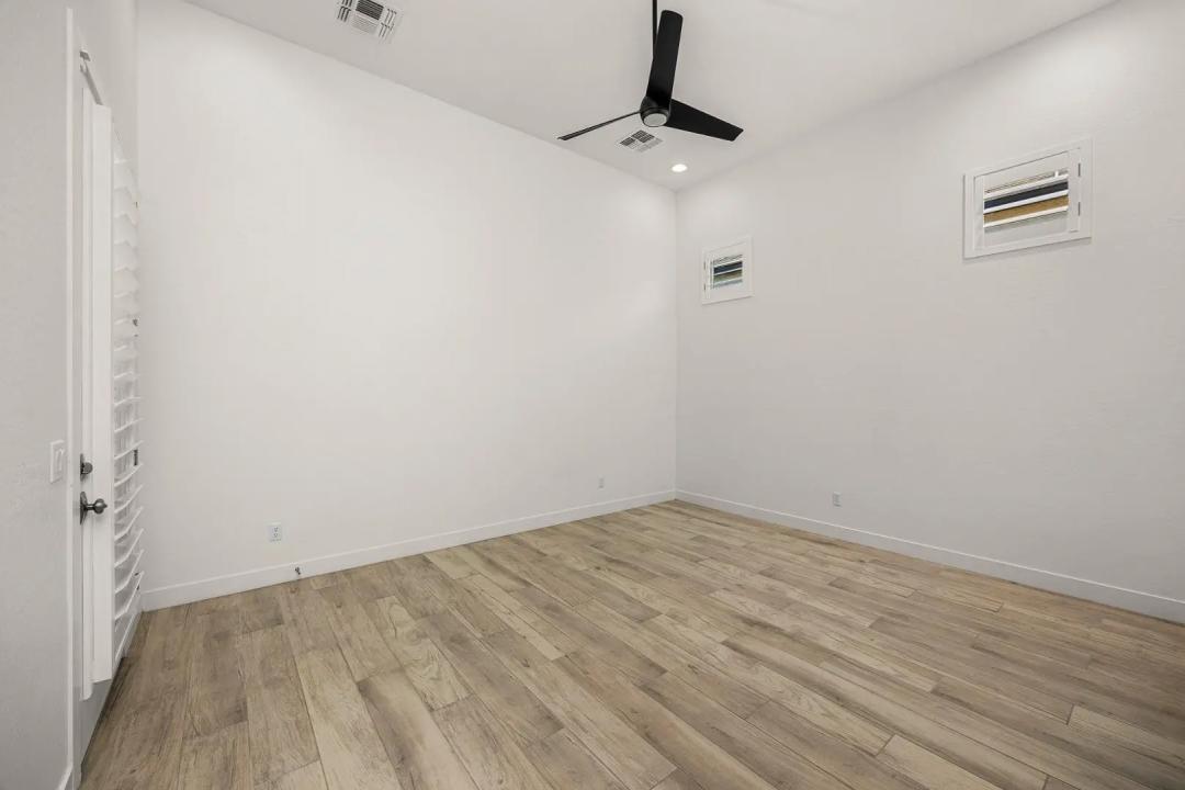 Real Estate Picture 20