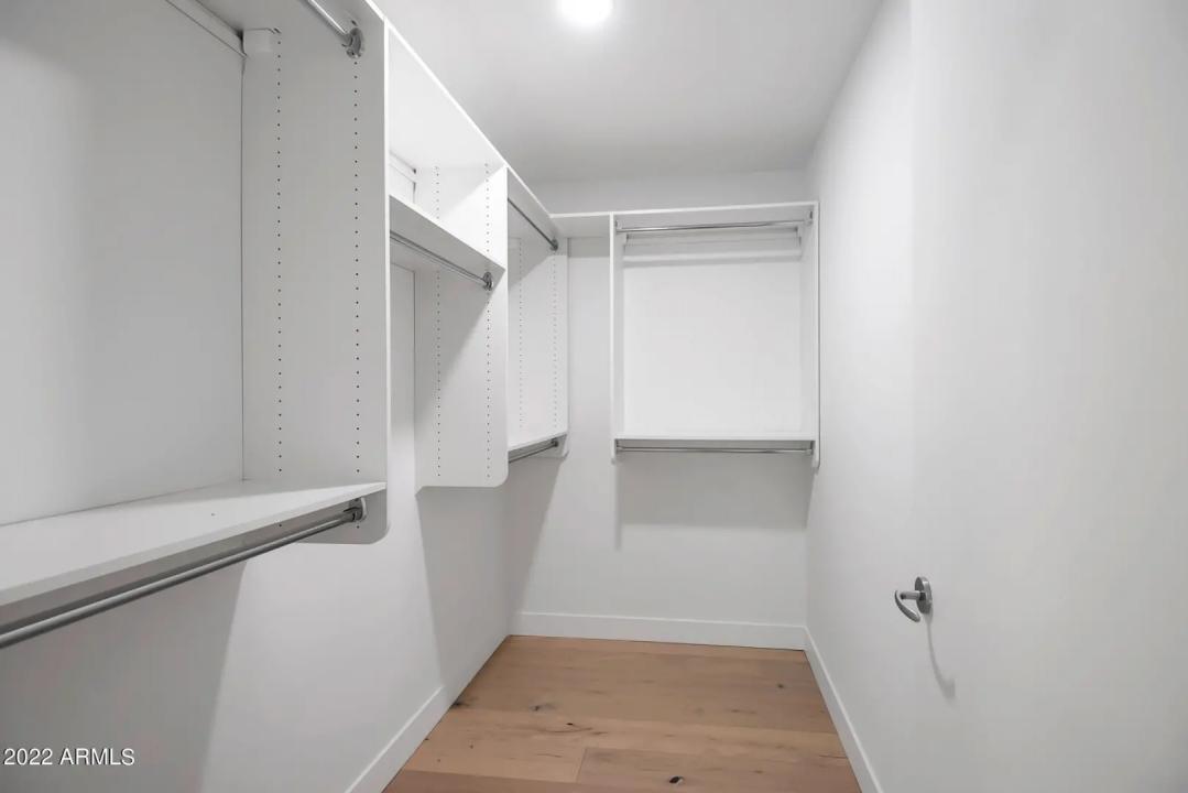 Real Estate Picture 16