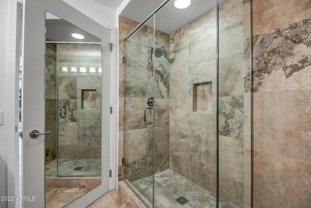 Real Estate Picture 18