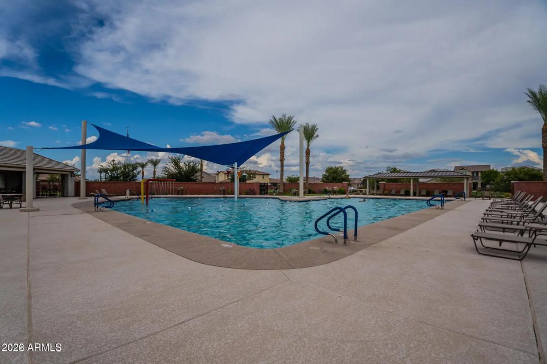 Real Estate Picture 43