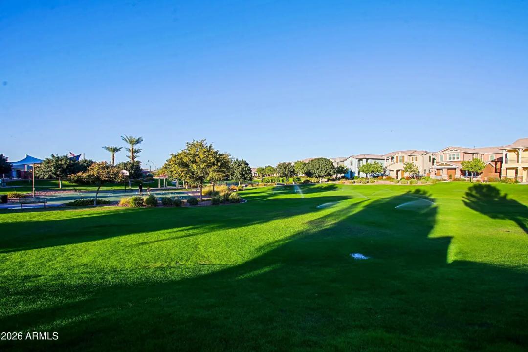 Real Estate Picture 36