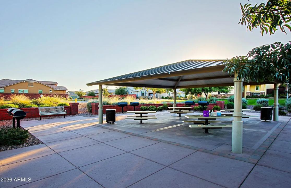 Real Estate Picture 38